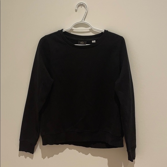 Crew - Picture 1 of 2